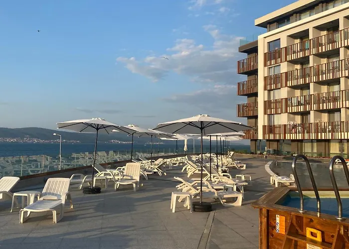 Paradiso B 306 Sea View Νεσέμπαρ